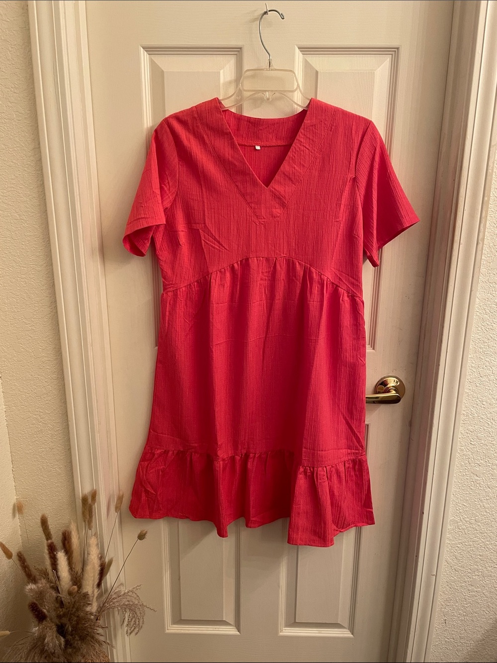 Bright Coral V-Neck Ruffle Hem Dress. Sz Lg. - Picture 3 of 7